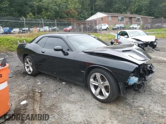 ✅ 2016 Dodge Challenger SXT • VIN: 2C3CDZAG3GH195622 • Lot: 71914985. Wystawiony na Copart z przebiegiem Nie podano. Bezpłatny archiwum sprzedaży aukcyjnych z USA i szczegółowy raport historii pojazdu na DreamBid. Zdjęcie 4.