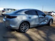 ✅ 2019 Mazda 3 Select • VIN: JM1BPBAM0K1116961 • Лот: 57251895. Опубликован ранее на Copart с пробегом 37 272 миль. Бесплатный доступ к архиву аукционных продаж из США и подробный отчёт об истории автомобиля на DreamBid. Изображение 3.