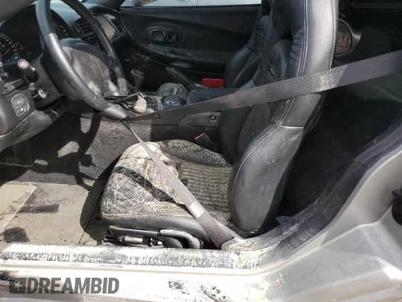 ✅ 2004 Chevrolet Corvette • VIN: 1G1YY22G045133523 • Lot: 75116004. Wystawiony na Copart z przebiegiem Nie podano mil. Skorzystaj z bezpłatnego archiwum sprzedaży aukcyjnych z USA i zobacz szczegółowy raport historii pojazdu na DreamBid. Zdjęcie 7.