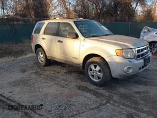 ✅ 2008 Ford Escape XLT • VIN: 1FMCU03138KB91625 • Lot: 43916985. Listed on IAAI with 200,075 mi. Free auction sales archive from the USA and detailed vehicle history report at DreamBid. Image 1.