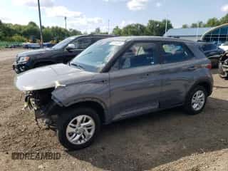 2022 Hyundai Venue SE с VIN KMHRB8A3XNU164506, выставлен на аукционе Copart как лот 68160304 с пробегом 5 740 миль миль и Списание • Salvage title. История ставок и продаж доступна на DreamBid. Изображение 1.