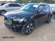 ✅ 2025 Volvo XC40 Core Bright Theme • VIN: YV4L12UJ4S2608309 • Lot: 43636427. Listed on IAAI with 13,050 mi. Free auction sales archive from the USA and detailed vehicle history report at DreamBid. Image 2.