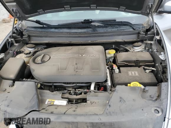 ✅ 2017 Jeep Cherokee Overland • VIN: 1C4PJMJS4HW609880 • Lot: 45598445. Listed on Copart with 83,691 mi. Free auction sales archive from the USA and detailed vehicle history report at DreamBid. Image 12.