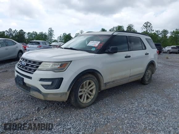 ✅ 2017 Ford Explorer • VIN: 1FM5K7B81HGD39604 • Lot: 42034589. Wystawiony na IAAI z przebiegiem 126 218 mil. Bezpłatny archiwum sprzedaży aukcyjnych z USA i szczegółowy raport historii pojazdu na DreamBid. Zdjęcie 2.