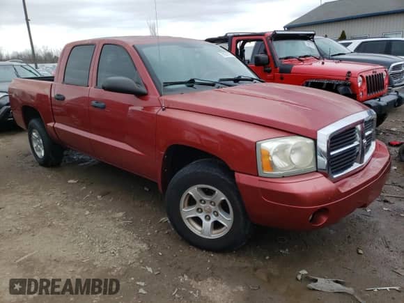 2007 Dodge Dakota SLT z VIN 1D7HE48K57S262960, wystawiony jako Copart lot #79107713 z przebiegiem 187 678 mil mil oraz Nie do naprawy • Non repairable. Historia ofert i sprzedaży dostępna na DreamBid. Obrazek 4.
