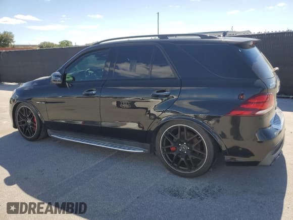 ✅ 2017 Mercedes-Benz GLE 63 S AMG • VIN: 4JGDA7FB3HA832241 • Lot: 89855655. Wystawiony na Copart z przebiegiem 72 746 mil. Bezpłatny archiwum sprzedaży aukcyjnych z USA i szczegółowy raport historii pojazdu na DreamBid. Zdjęcie 2.