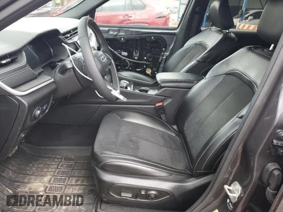 ✅ 2024 Jeep Grand Cherokee Altitude • VIN: 1C4RJKAGXR8565303 • Lot: 85720325. Listed on Copart with 24,289 mi. Free auction sales archive from the USA and detailed vehicle history report at DreamBid. Image 7.