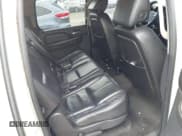 ✅ 2007 GMC Yukon XL • VIN: 1GKFK66857J206699 • Lot: 43225663. Wystawiony na IAAI z przebiegiem 269 229 mil. Bezpłatny archiwum sprzedaży aukcyjnych z USA i szczegółowy raport historii pojazdu na DreamBid. Zdjęcie 8.