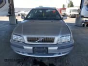 ✅ 2001 Volvo V40 • VIN: YV1VW29571F734092 • Lot: 66326375. Wystawiony na Copart z przebiegiem 237 390 mil. Bezpłatny archiwum sprzedaży aukcyjnych z USA i szczegółowy raport historii pojazdu na DreamBid. Zdjęcie 5.