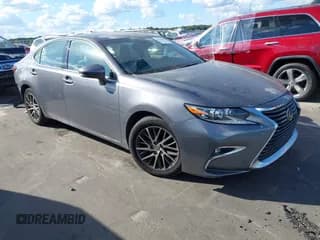 ✅ 2018 Lexus ES 350 • VIN: 58ABK1GG8JU089102 • Лот: 43262325. Опубликован ранее на IAAI с пробегом 88 265 миль. Бесплатный доступ к архиву аукционных продаж из США и подробный отчёт об истории автомобиля на DreamBid. Изображение 1.