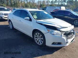 2014 Chevrolet Malibu LT z VIN 1G11E5SL0EF290103, wystawiony jako IAAI lot #43468737 z przebiegiem 100 471 mil mil oraz . Historia ofert i sprzedaży dostępna na DreamBid. Obrazek 1.