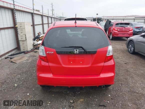 ✅ 2011 Honda Fit • VIN: JHMGE8H39BC015478 • Lot: 43443585. Listed on IAAI with 142,019 mi. Free auction sales archive from the USA and detailed vehicle history report at DreamBid. Image 16.