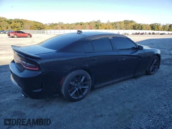 ✅ 2019 Dodge Charger Scat Pack • VIN: 2C3CDXGJ1KH530683 • Lot: 89889355. Wystawiony na Copart z przebiegiem 73 593 mil. Bezpłatny archiwum sprzedaży aukcyjnych z USA i szczegółowy raport historii pojazdu na DreamBid. Zdjęcie 3.