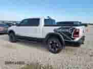 2020 Ram 1500 Rebel z VIN 1C6SRFLM1LN231228, wystawiony jako Copart lot #58342265 z przebiegiem 133 097 mil mil oraz Czysty tytuł • Clean title. Historia ofert i sprzedaży dostępna na DreamBid. Obrazek 2.
