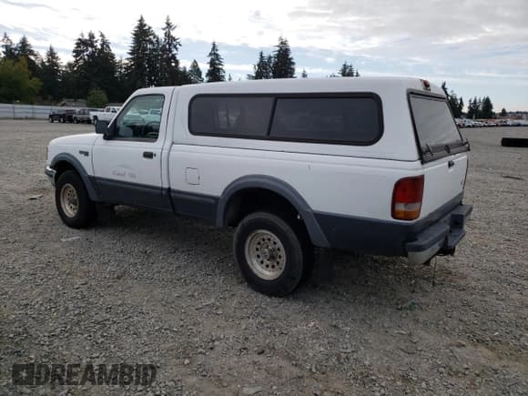 ✅ 1994 Ford Ranger Splash • VIN: 1FTCR11X8RTA16558 • Лот: 72448934. Опубликован ранее на Copart с пробегом 61 673 миль. Бесплатный доступ к архиву аукционных продаж из США и подробный отчёт об истории автомобиля на DreamBid. Изображение 2.