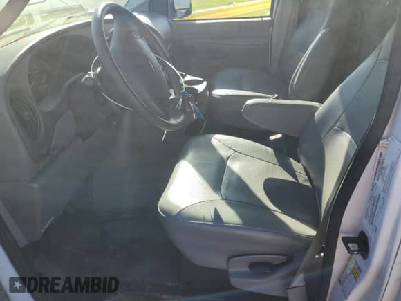 ✅ 2006 Ford Econoline Cargo • VIN: 1FTNS24W36HB02851 • Lot: 87000695. Wystawiony na Copart z przebiegiem 331 161 mil. Bezpłatny archiwum sprzedaży aukcyjnych z USA i szczegółowy raport historii pojazdu na DreamBid. Zdjęcie 7.