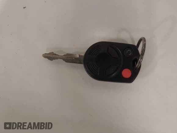 ✅ 2006 Mercury Milan Premier • VIN: 3MEFM08136R618383 • Lot: 43820867. Wystawiony na IAAI z przebiegiem 225 655 mil. Bezpłatny archiwum sprzedaży aukcyjnych z USA i szczegółowy raport historii pojazdu na DreamBid. Zdjęcie 11.