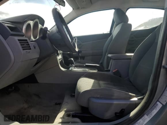 ✅ 2008 Dodge Avenger SE • VIN: 1B3LC46K28N245371 • Лот: 83266944. Опубликован ранее на Copart с пробегом 130 782 миль. Бесплатный доступ к архиву аукционных продаж из США и подробный отчёт об истории автомобиля на DreamBid. Изображение 7.