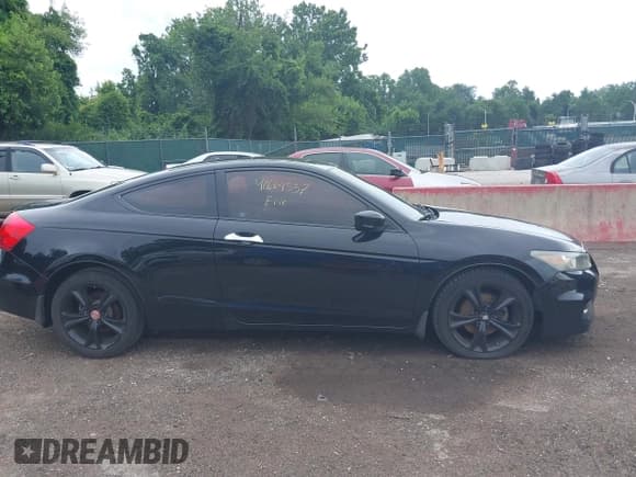 ✅ 2011 Honda Accord EX-L • VIN: 1HGCS2B88BA007038 • Лот: 42664337. Опубликован ранее на IAAI с пробегом 209 368 миль. Бесплатный доступ к архиву аукционных продаж из США и подробный отчёт об истории автомобиля на DreamBid. Изображение 13.