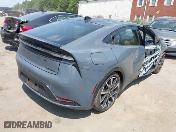 2024 Toyota Prius SE with VIN JTDACACU4R3021896, listed as a IAAI auction lot 42942564 with 20,828 mi miles and . Bid and sale history available at DreamBid. Image 4.