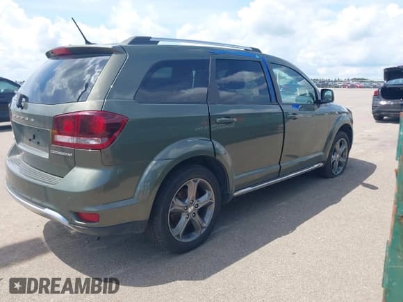 ✅ 2017 Dodge Journey Crossroad Plus • VIN: 3C4PDDGG8HT696084 • Lot: 42822588. Listed on IAAI with 73,368 mi. Free auction sales archive from the USA and detailed vehicle history report at DreamBid. Image 4.