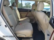 ✅ 2013 Toyota Highlander Limited • VIN: 5TDYK3EHXDS126477 • Лот: 69821945. Опубликован ранее на Copart с пробегом 73 778 миль. Бесплатный доступ к архиву аукционных продаж из США и подробный отчёт об истории автомобиля на DreamBid. Изображение 11.