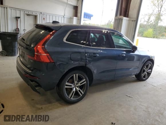 ✅ 2018 Volvo XC60 Momentum • VIN: YV4102RK4J1070470 • Лот: 82450445. Опубликован ранее на Copart с пробегом 154 113 миль. Бесплатный доступ к архиву аукционных продаж из США и подробный отчёт об истории автомобиля на DreamBid. Изображение 3.