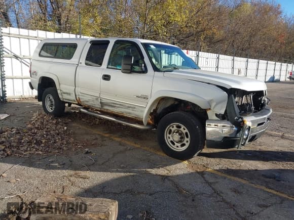 ✅ 2007 Chevrolet Silverado 2500HD LT2 • VIN: 1GCHK29D27E126212 • Лот: 43600930. Опубликован ранее на IAAI с пробегом Не указан. Бесплатный доступ к архиву аукционных продаж из США и подробный отчёт об истории автомобиля на DreamBid. Изображение 1.