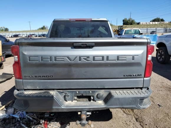✅ 2021 Chevrolet Silverado 1500 Custom • VIN: 3GCPYBEK5MG142777 • Lot: 84804705. Listed on Copart with 78,185 mi. Free auction sales archive from the USA and detailed vehicle history report at DreamBid. Image 6.
