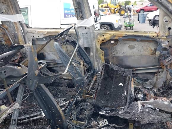 2023 Ram 1500 Limited с VIN 1C6SRFHT9PN602190, выставлен на аукционе IAAI как лот 42090395 с пробегом Не указан миль и . История ставок и продаж доступна на DreamBid. Изображение 5.