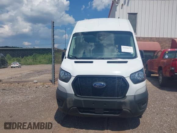 ✅ 2023 Ford Transit Cargo • VIN: 1FTBR2X81PKB38408 • Lot: 42608271. Listed on IAAI with 28,384 mi. Free auction sales archive from the USA and detailed vehicle history report at DreamBid. Image 12.