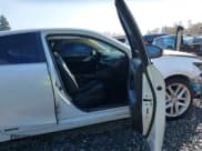 ✅ 2014 Lexus CT 200h • VIN: JTHKD5BH0E2185402 • Lot: 43386162. Wystawiony na IAAI z przebiegiem 110 681 mil. Bezpłatny archiwum sprzedaży aukcyjnych z USA i szczegółowy raport historii pojazdu na DreamBid. Zdjęcie 5.