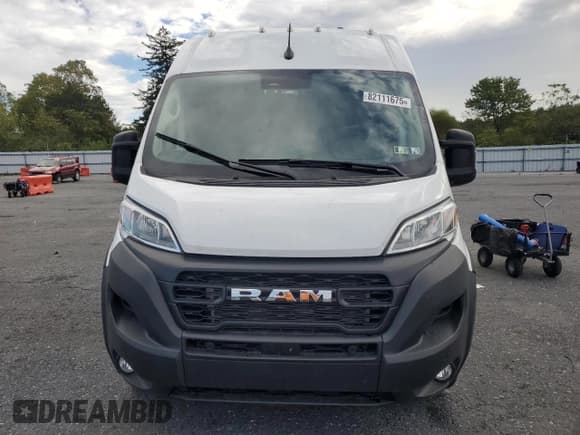 ✅ 2025 Ram ProMaster Cargo Tradesman • VIN: 3C6LRVDG3SE544856 • Lot: 82111675. Wystawiony na Copart z przebiegiem 4 754 mil. Bezpłatny archiwum sprzedaży aukcyjnych z USA i szczegółowy raport historii pojazdu na DreamBid. Zdjęcie 5.
