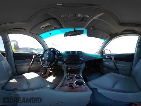 ✅ 2010 Toyota Highlander Limited • VIN: 5TDDK3EH4AS026899 • Lot: 42959400. Listed on IAAI with Not provided. Free auction sales archive from the USA and detailed vehicle history report at DreamBid. Image 18.