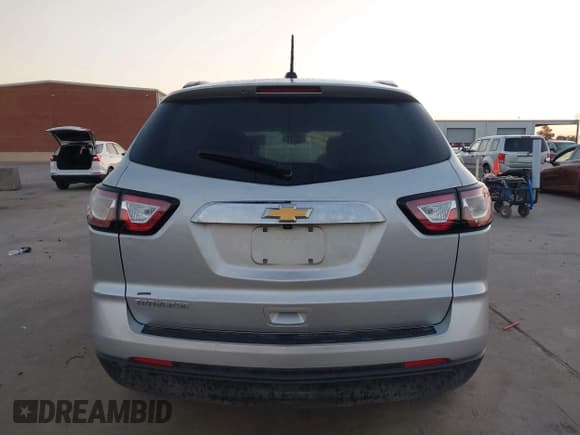 ✅ 2017 Chevrolet Traverse LS • VIN: 1GNKRFKD4HJ238853 • Lot: 43411770. Wystawiony na IAAI z przebiegiem 54 100 mil. Bezpłatny archiwum sprzedaży aukcyjnych z USA i szczegółowy raport historii pojazdu na DreamBid. Zdjęcie 16.