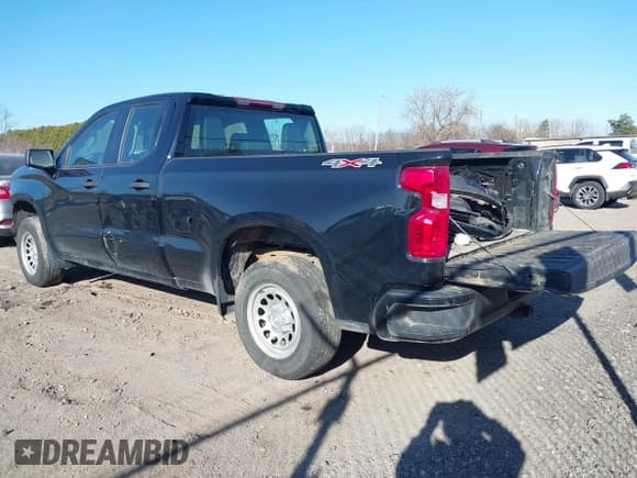 ✅ 2023 Chevrolet Silverado 1500 Work Truck • VIN: 1GCRDAEK1PZ231054 • Lot: 41796877. Wystawiony na IAAI z przebiegiem 34 206 mil. Bezpłatny archiwum sprzedaży aukcyjnych z USA i szczegółowy raport historii pojazdu na DreamBid. Zdjęcie 3.
