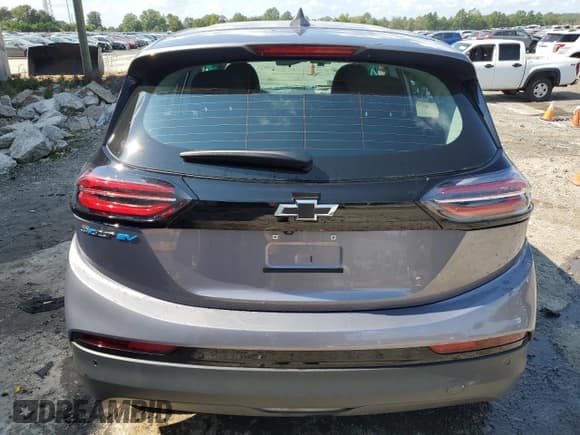 ✅ 2023 Chevrolet Bolt EV 1LT • VIN: 1G1FW6S0XP4202137 • Lot: 72589994. Wystawiony na Copart z przebiegiem Nie podano. Bezpłatny archiwum sprzedaży aukcyjnych z USA i szczegółowy raport historii pojazdu na DreamBid. Zdjęcie 6.