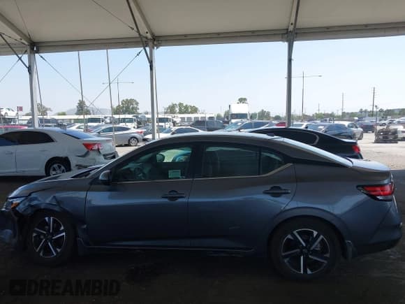 ✅ 2024 Nissan Sentra SV • VIN: 3N1AB8CV2RY357092 • Lot: 42214269. Listed on IAAI with 8,737 mi. Free auction sales archive from the USA and detailed vehicle history report at DreamBid. Image 14.