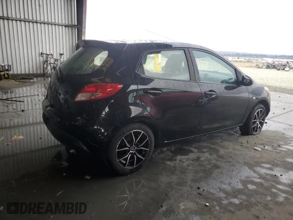✅ 2011 Mazda 2 Touring • VIN: JM1DE1HZ0B0102946 • Lot: 82449405. Listed on Copart with 207,660 mi. Free auction sales archive from the USA and detailed vehicle history report at DreamBid. Image 3.