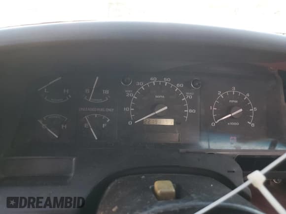 ✅ 1995 Ford F-150 • VIN: 1FTEF14Y5SLB57888 • Lot: 79996474. Listed on Copart with 221,911 mi. Free auction sales archive from the USA and detailed vehicle history report at DreamBid. Image 9.