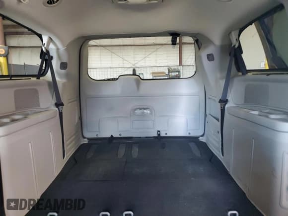 ✅ 2010 Chrysler Town & Country Touring Plus • VIN: 2A4RR8D18AR456960 • Lot: 84434365. Wystawiony na Copart z przebiegiem 171 736 mil. Bezpłatny archiwum sprzedaży aukcyjnych z USA i szczegółowy raport historii pojazdu na DreamBid. Zdjęcie 10.