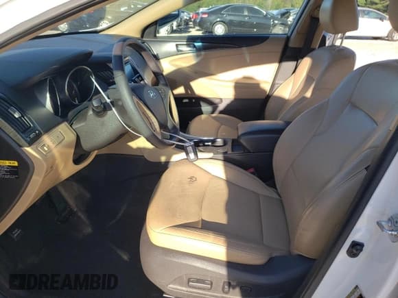 ✅ 2013 Hyundai Sonata SE • VIN: 5NPEC4AC3DH653959 • Lot: 76070894. Listed on Copart with 73,203 mi. Free auction sales archive from the USA and detailed vehicle history report at DreamBid. Image 7.