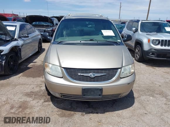 ✅ 2003 Chrysler Town & Country Limited • VIN: 2C8GP64L43R239206 • Lot: 42465632. Listed on IAAI with 192,030 mi. Free auction sales archive from the USA and detailed vehicle history report at DreamBid. Image 12.
