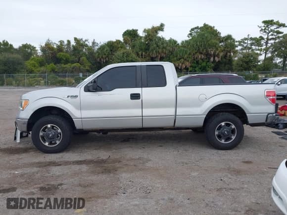 ✅ 2011 Ford F-150 XLT • VIN: 1FTEX1CM4BFA76911 • Lot: 43638919. Listed on IAAI with 141,907 mi. Free auction sales archive from the USA and detailed vehicle history report at DreamBid. Image 14.