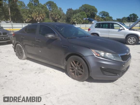 ✅ 2011 Kia Optima LX • VIN: KNAGM4A73B5102546 • Lot: 86188805. Wystawiony na Copart z przebiegiem 216 369 mil. Bezpłatny archiwum sprzedaży aukcyjnych z USA i szczegółowy raport historii pojazdu na DreamBid. Zdjęcie 4.