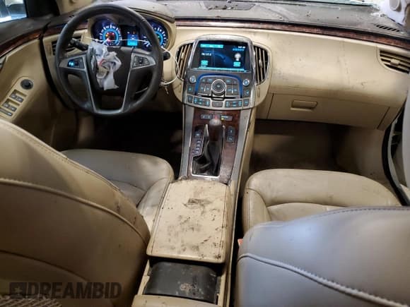 ✅ 2013 Buick LaCrosse Leather • VIN: 1G4GC5E31DF201054 • Lot: 61153685. Wystawiony na Copart z przebiegiem 141 478 mil. Bezpłatny archiwum sprzedaży aukcyjnych z USA i szczegółowy raport historii pojazdu na DreamBid. Zdjęcie 8.