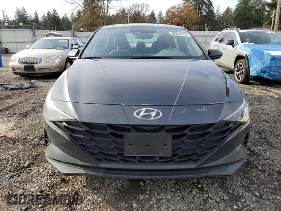 ✅ 2023 Hyundai Elantra SEL • VIN: 5NPLM4AG8PH095943 • Lot: 92256535. Listed on Copart with 33,714 mi. Free auction sales archive from the USA and detailed vehicle history report at DreamBid. Image 5.