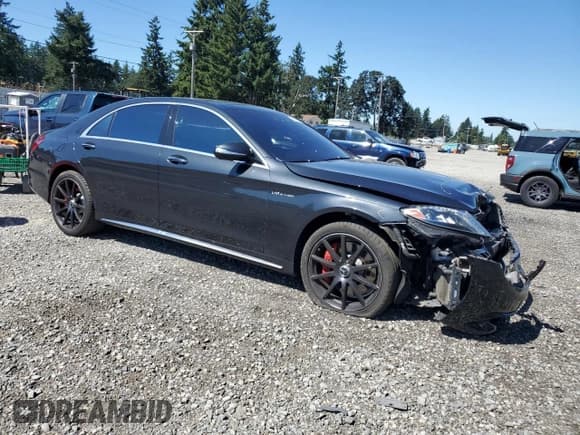 ✅ 2014 Mercedes-Benz S 63 AMG • VIN: WDDUG7JB9EA041627 • Лот: 70003705. Опубликован ранее на Copart с пробегом 128 351 миль. Бесплатный доступ к архиву аукционных продаж из США и подробный отчёт об истории автомобиля на DreamBid. Изображение 4.