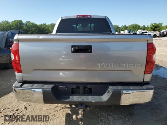 ✅ 2019 Toyota Tundra SR • VIN: 5TFRM5F10KX144134 • Lot: 57974935. Listed on Copart with 135,695 mi. Free auction sales archive from the USA and detailed vehicle history report at DreamBid. Image 6.