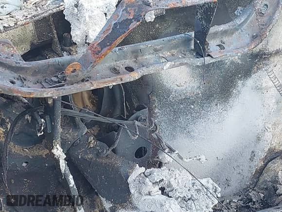 ✅ 2006 GMC Sierra 1500 SLE1 • VIN: 2GTEC13T661195866 • Lot: 41402673. Listed on IAAI with Not provided. Free auction sales archive from the USA and detailed vehicle history report at DreamBid. Image 15.